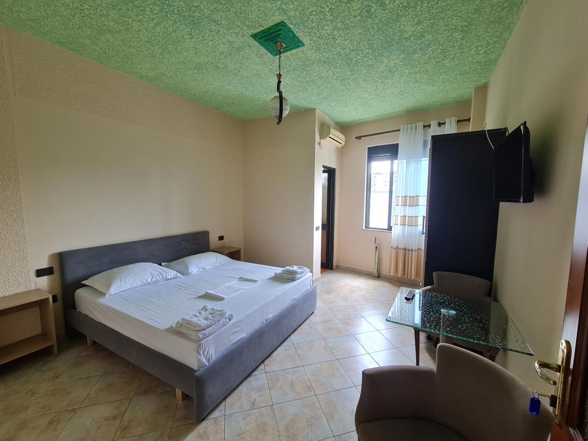 Hotel La Villa Tirana Exterior foto