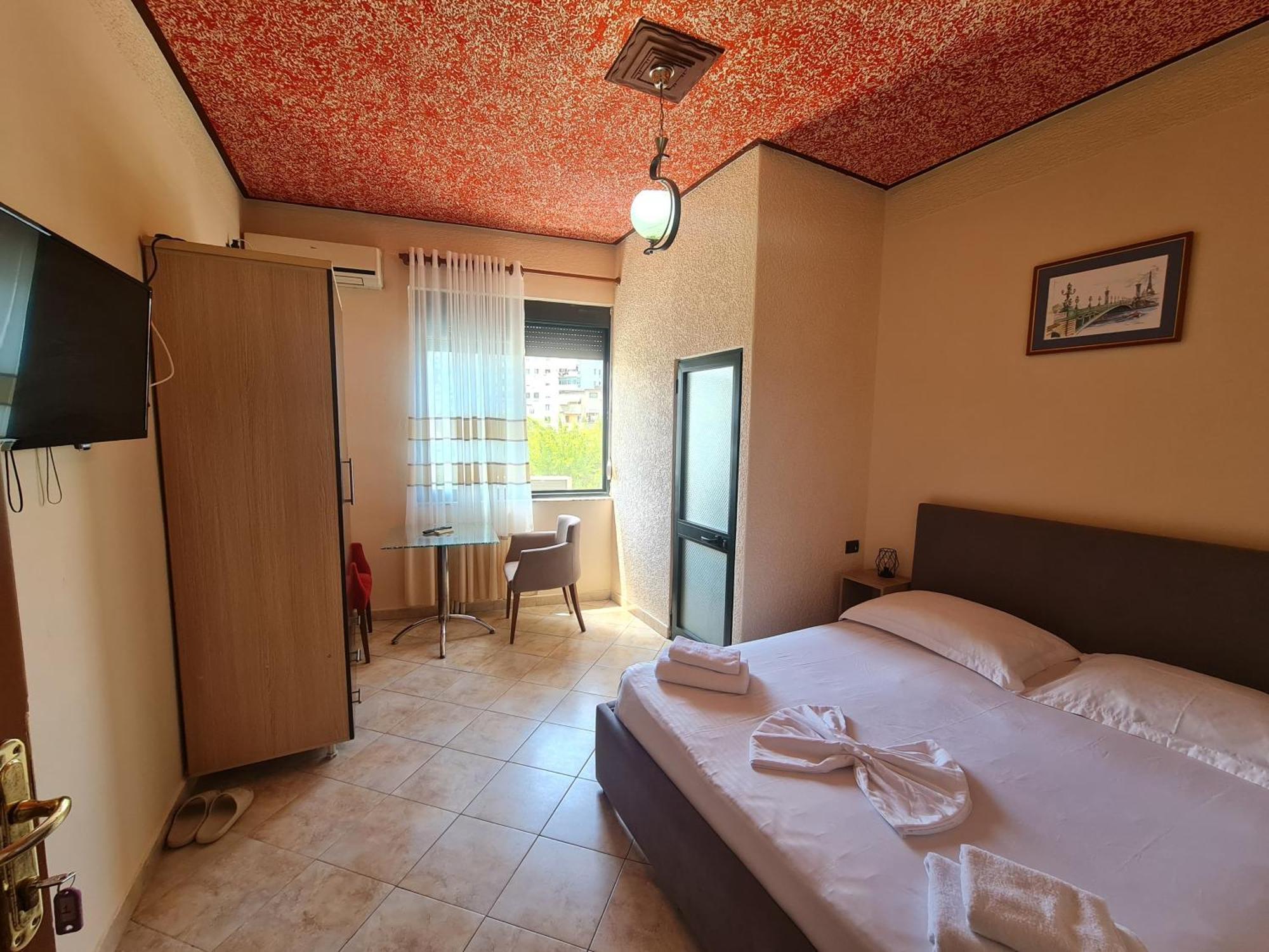 Hotel La Villa Tirana Exterior foto